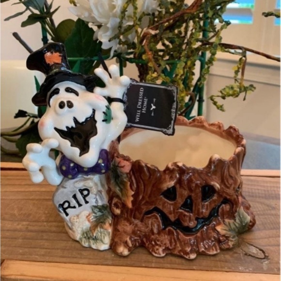 Corner Ruby "Halloween" RIP Ghost & Tree Trunk Candy Dish - Picture 2 of 6